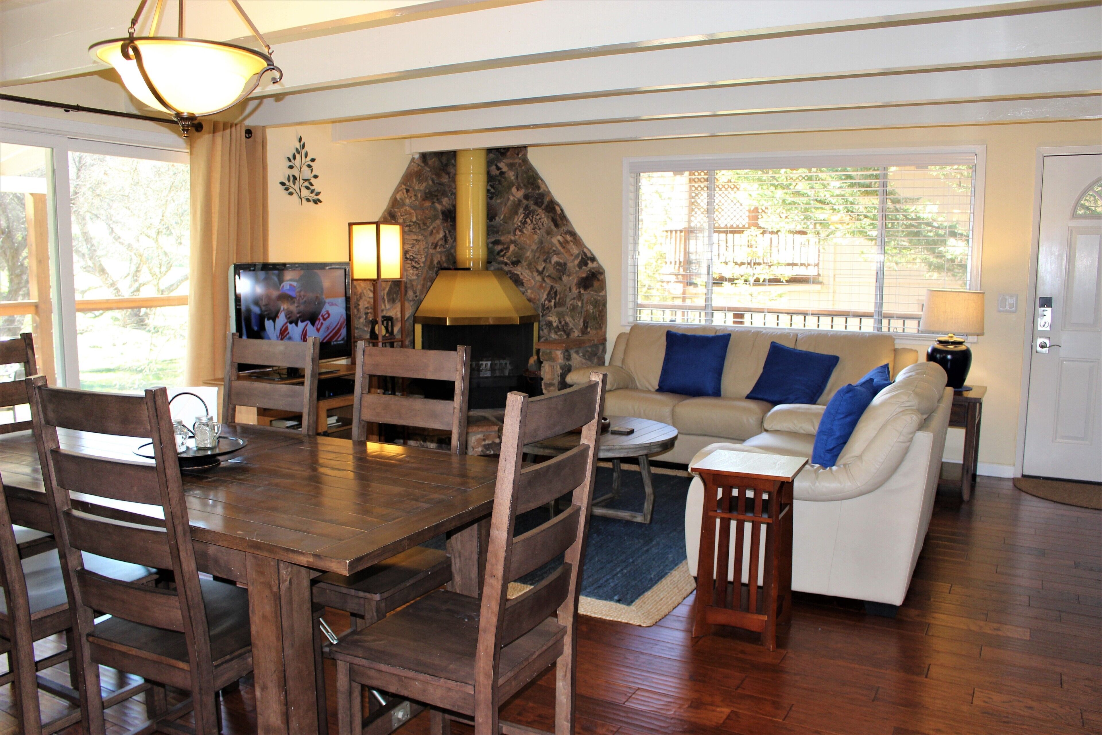 Smart TV, fireplace, DVD player, books