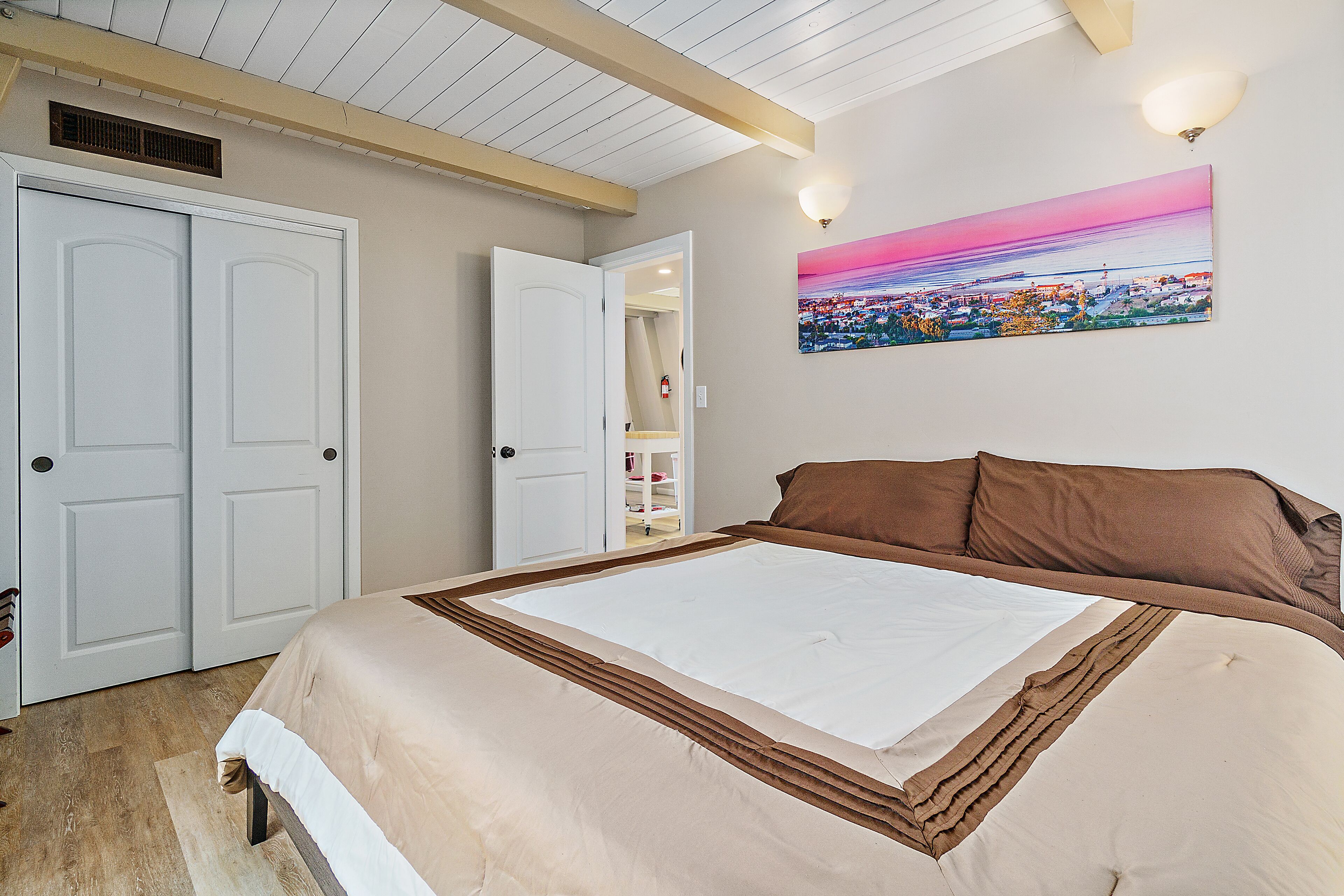 4 chambres, bureau, fer et planche à repasser, Wi-Fi gratuit