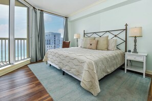 3 slaapkamers, een strijkplank/strijkijzer, gratis wifi, beddengoed