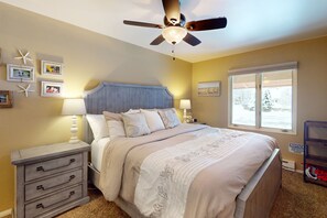 2 quartos, ferros/tábuas de passar roupa, acesso de cortesia à internet