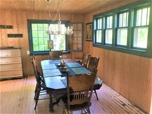Dining - Cutest Cottage Near Beach!  135 Summers Old!  Walk Everywhere! (Grand Haven)
