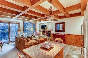 Apartment, Multiple Beds, Mountain View (One-Bedroom Apartment) | Living room | TV