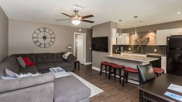 Flat-screen TV, Netflix, Hulu, streaming services