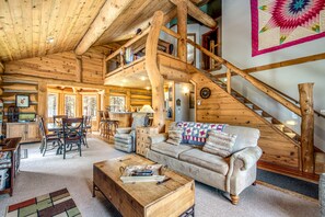 TV, fireplace, DVD player, ping pong - Dog-friendly log cabin w/ a private hot tub, firepit & room for the whole group (McCall)