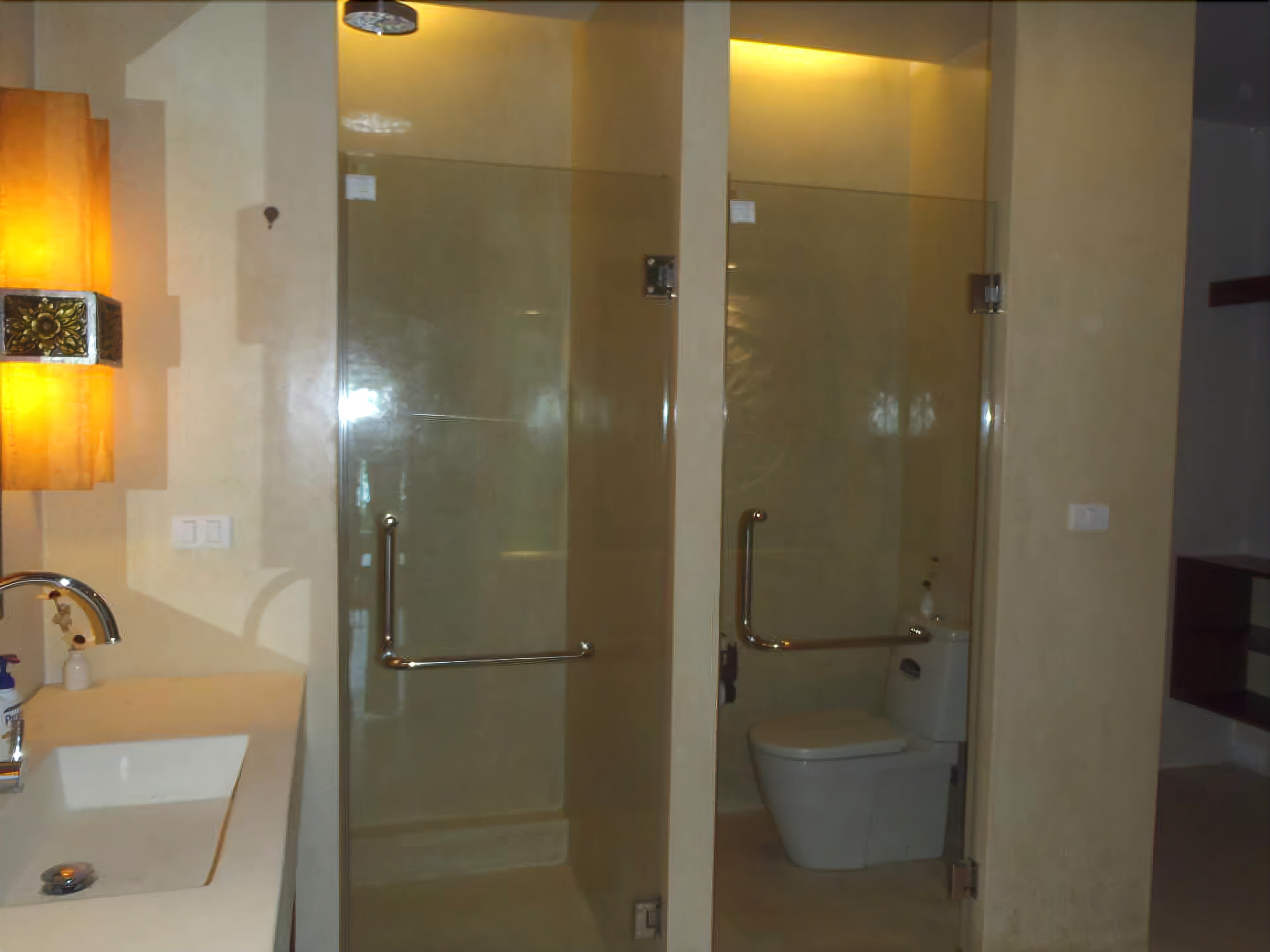 Deluxe Room with Ocean View  | Bathroom