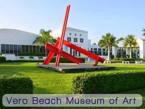 Walk to private beach Heated pool  Kayaks bikes quiet tropical back yard