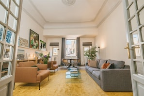 Bücher, Stereoanlage