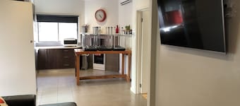 'Trendy Inner City Cottage with all the modern conveniences - Central Cottage'