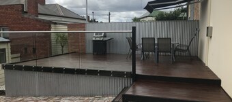 'Trendy Inner City Cottage with all the modern conveniences - Central Cottage'