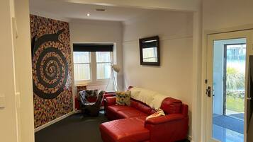 Smart TV, fireplace, offices