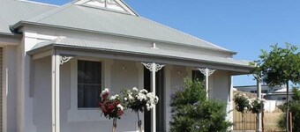 Pebbles Cottage in Normanville