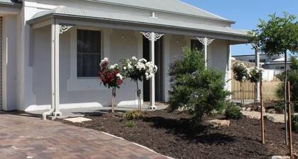 Pebbles Cottage in Normanville
