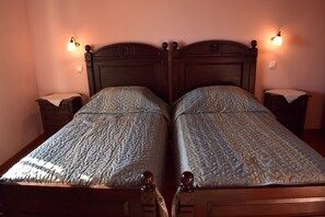 2 slaapkamers, een strijkplank/strijkijzer, wifi, beddengoed