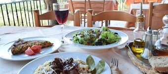 House Chloe in Organic Farm Bioporos