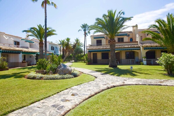 Property grounds - Appartement à 150m de la plage El Poblet SP (Denia)