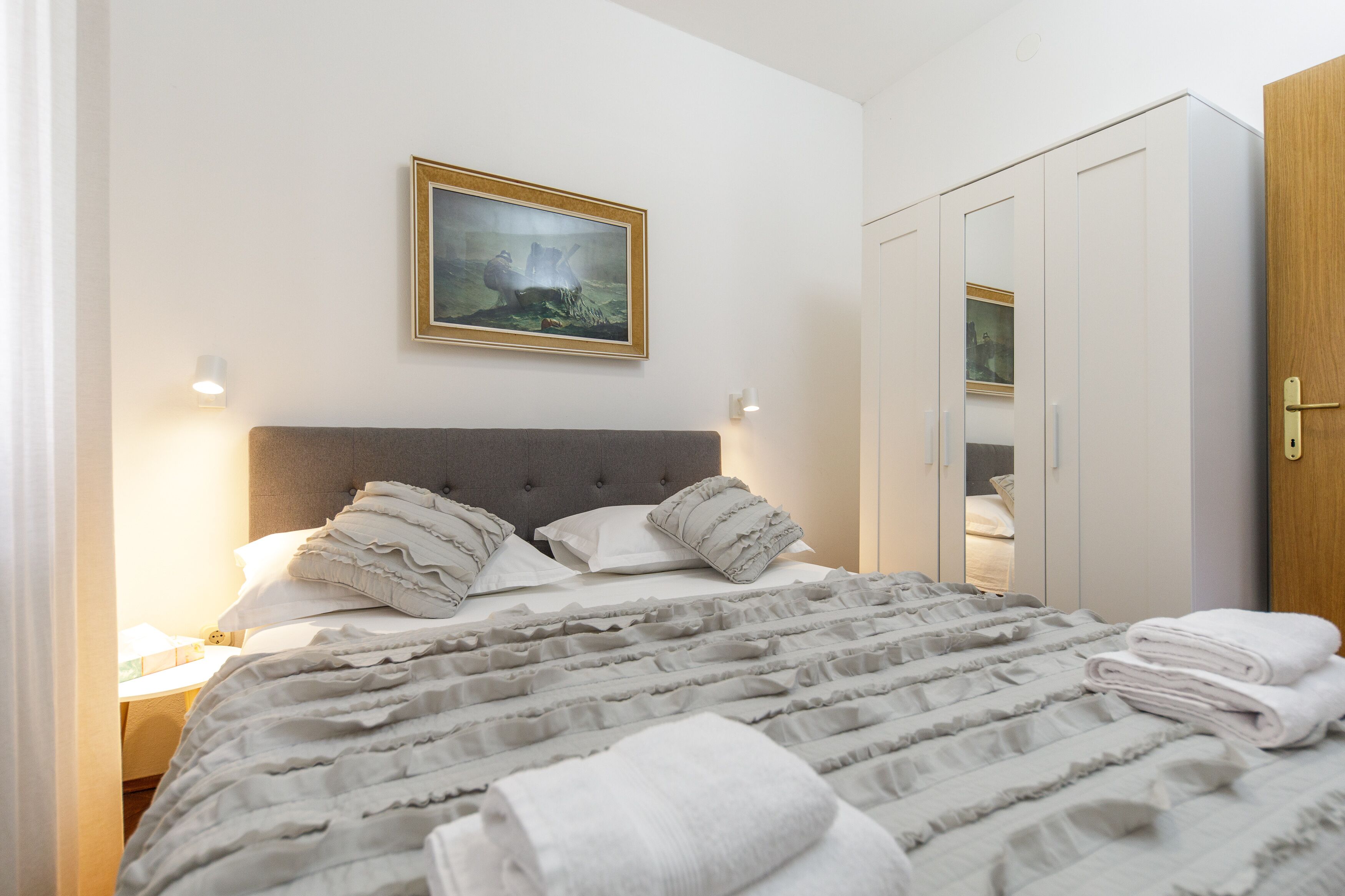 6 Schlafzimmer, Bügeleisen/Bügelbrett, Reisekinderbett, WLAN