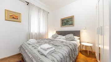 6 Schlafzimmer, Bügeleisen/Bügelbrett, Reisekinderbett, WLAN