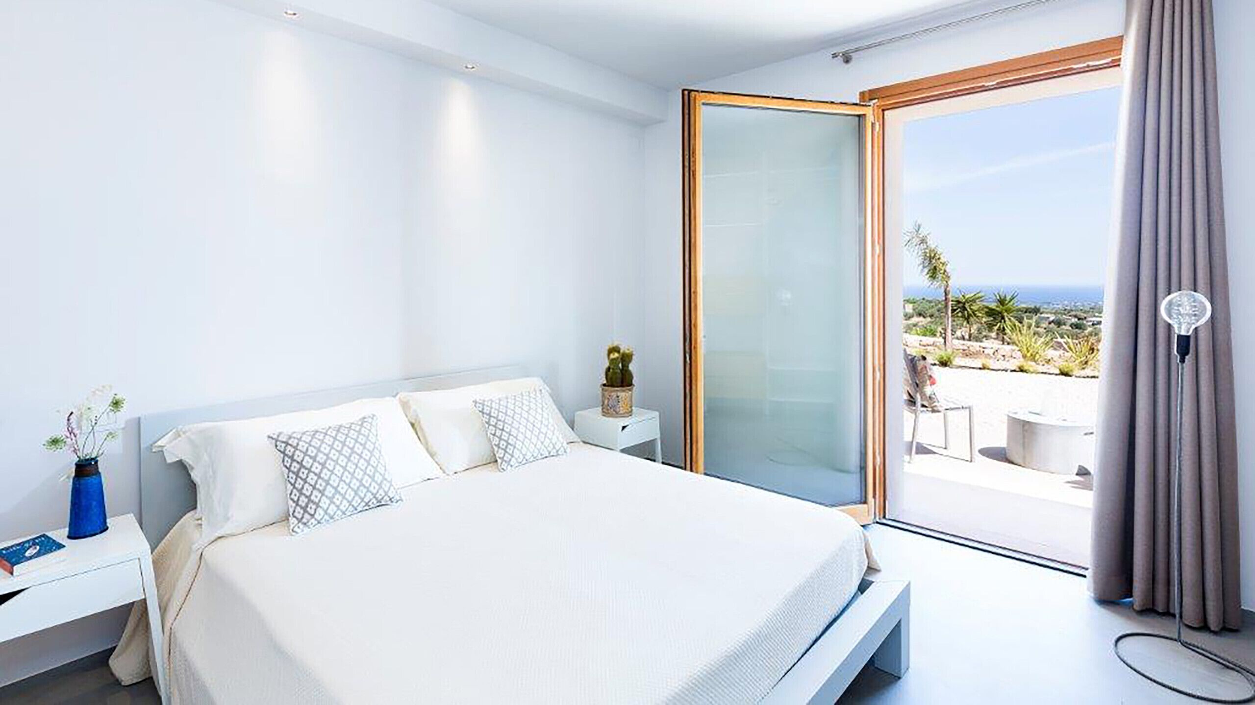 3 chambres, fer et planche à repasser, Wi-Fi gratuit