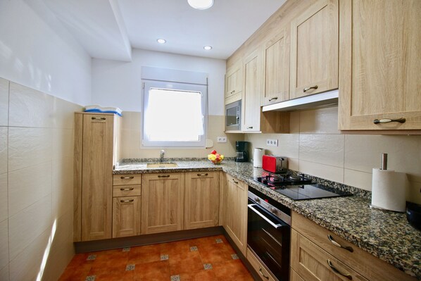 Fridge, microwave, oven, dishwasher