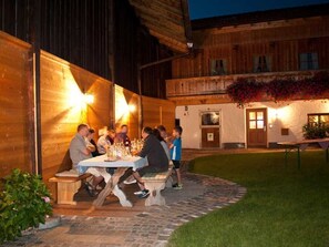 Outdoor dining - Blackbird's nest - Berghammer's organic farm (Gmund am Tegernsee)