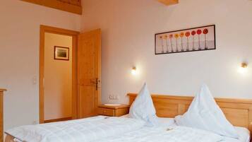 2 Schlafzimmer, Bügeleisen/Bügelbrett, Reisekinderbett, WLAN