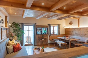 Dining - Blackbird's nest - Berghammer's organic farm (Gmund am Tegernsee)