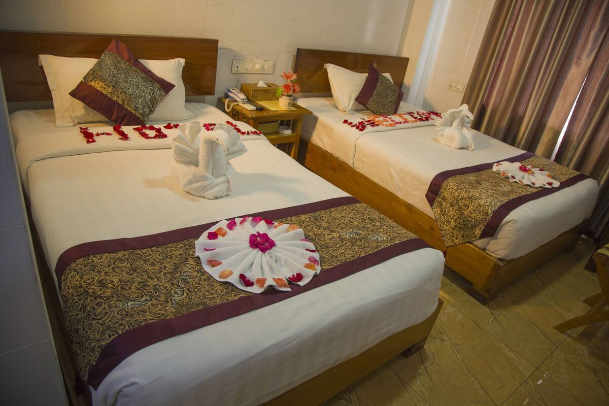 Minibar, desk, soundproofing, rollaway beds