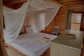 3 bedrooms, down duvets, in-room safe, blackout curtains - Casa Algodoal (Tofo)