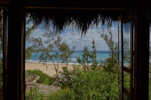 Villa de diseño, 3 habitaciones, frente a la playa | Vistas desde la habitación