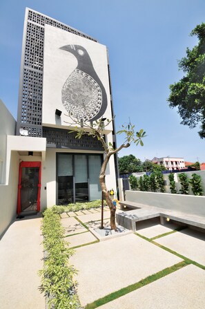 واجهة المنشأة