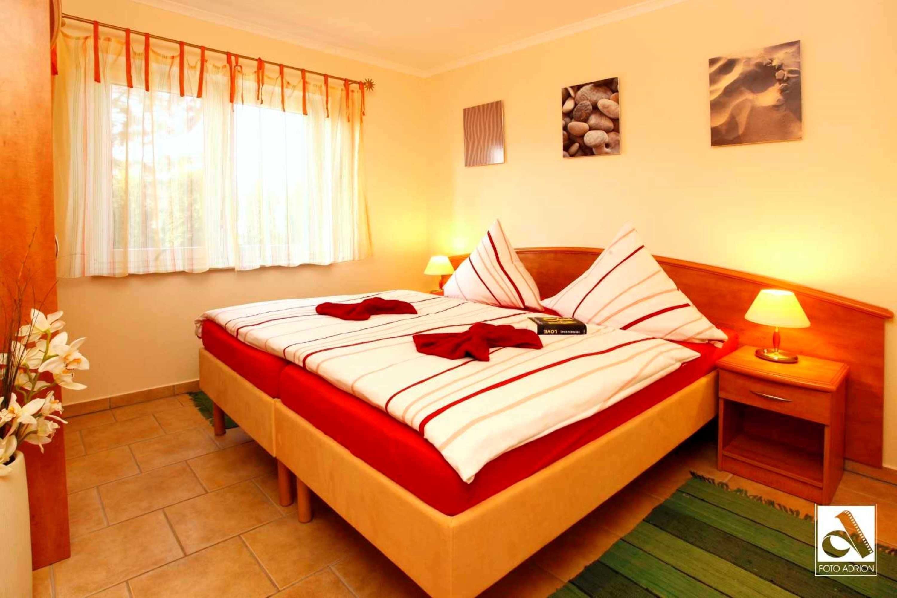 3 bedrooms, in-room safe, travel crib, WiFi