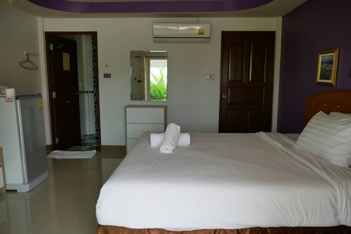 Standard Double Room | Cortinas opacas y wifi gratis