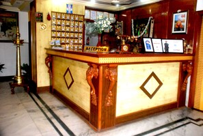 Quầy tiếp tân