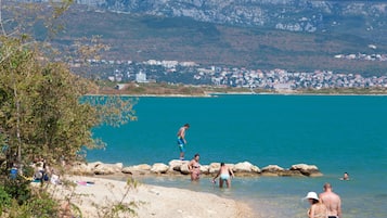 Liegestühle, Strandtücher