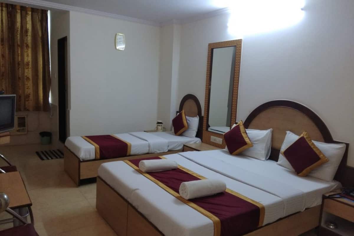 In-room safe, desk, iron/ironing board, rollaway beds