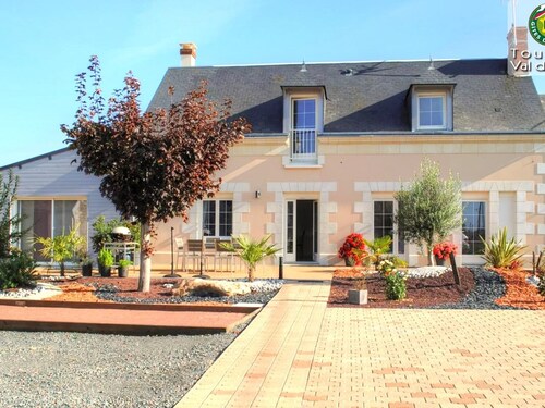 Maison en Touraine avec Spa et Sauna, proche Châteaux de la Loire