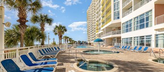 East Coast Sunrises 2bd Oceanfront Condo w / servizi a bizzeffe