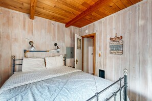 2 soverom, internettilgang og sengetøy