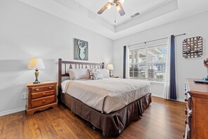 4 Schlafzimmer, Bügeleisen/Bügelbrett, kostenloses WLAN, Bettwäsche