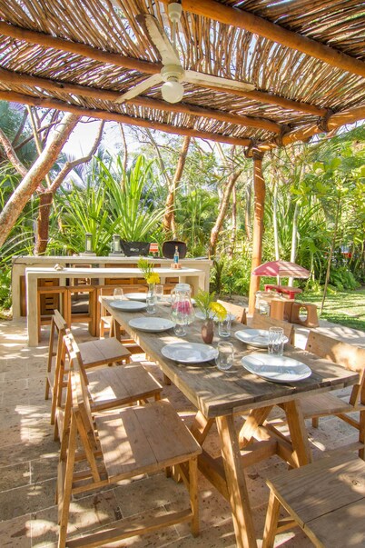 Villa Tutu with jungle and ocean views, 8,600sqf of gardens, sleep 12