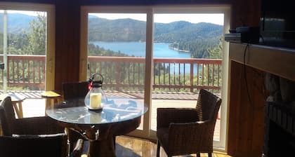 Järvinäköala jokaisesta huoneesta, 6 BDRM, 5 kylpyamme, biljardipöytä, ilmakiekko, Ping Pong, AC