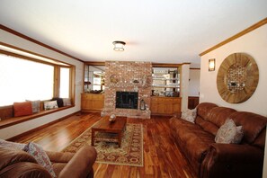 Smart TV, fireplace, video games, DVD player