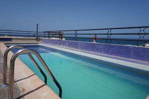 Outdoor pool - Residence Nima (Dakar)
