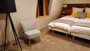 Triple Room | In-room safe, free WiFi, bed sheets