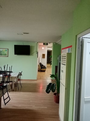 Living area - Hostel Portal (Tbilisi)