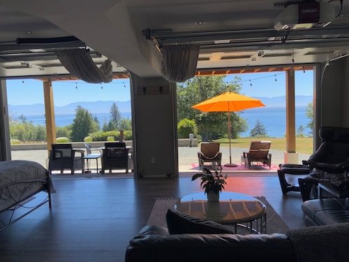 Mer de la Sérénité Avec des Vues Spectaculaires sur L'océan