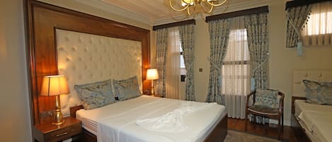 1 bedroom, premium bedding, minibar, in-room safe