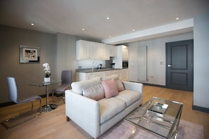 Luxury Apartment, 1 Bedroom | Living room | 42-inch flat-screen TV with digital channels, TV - No.8 Waterloo Apartments (Birmingham)