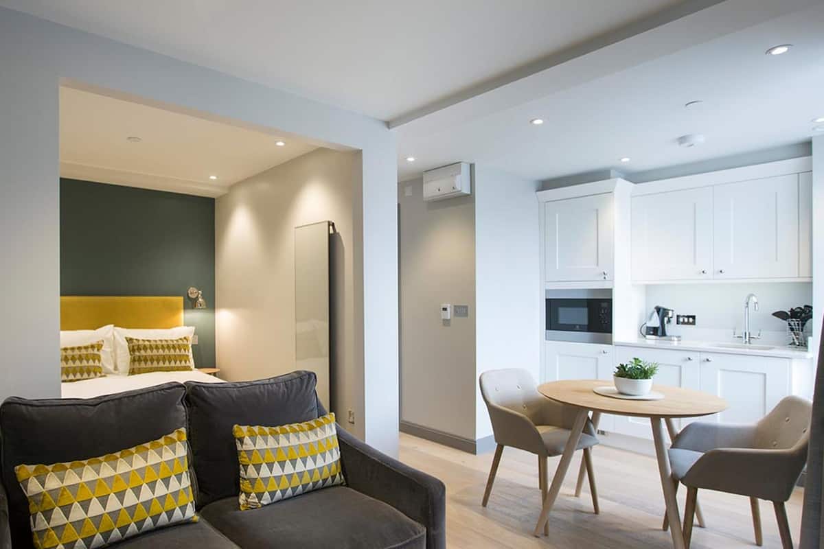 Deluxe appartement, 1 slaapkamer | Luxe beddengoed, individueel gedecoreerd, individueel gemeubileerd