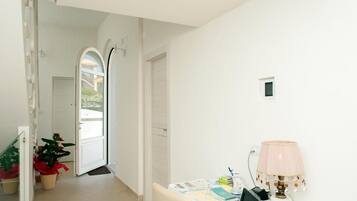 1 Schlafzimmer, Schreibtisch